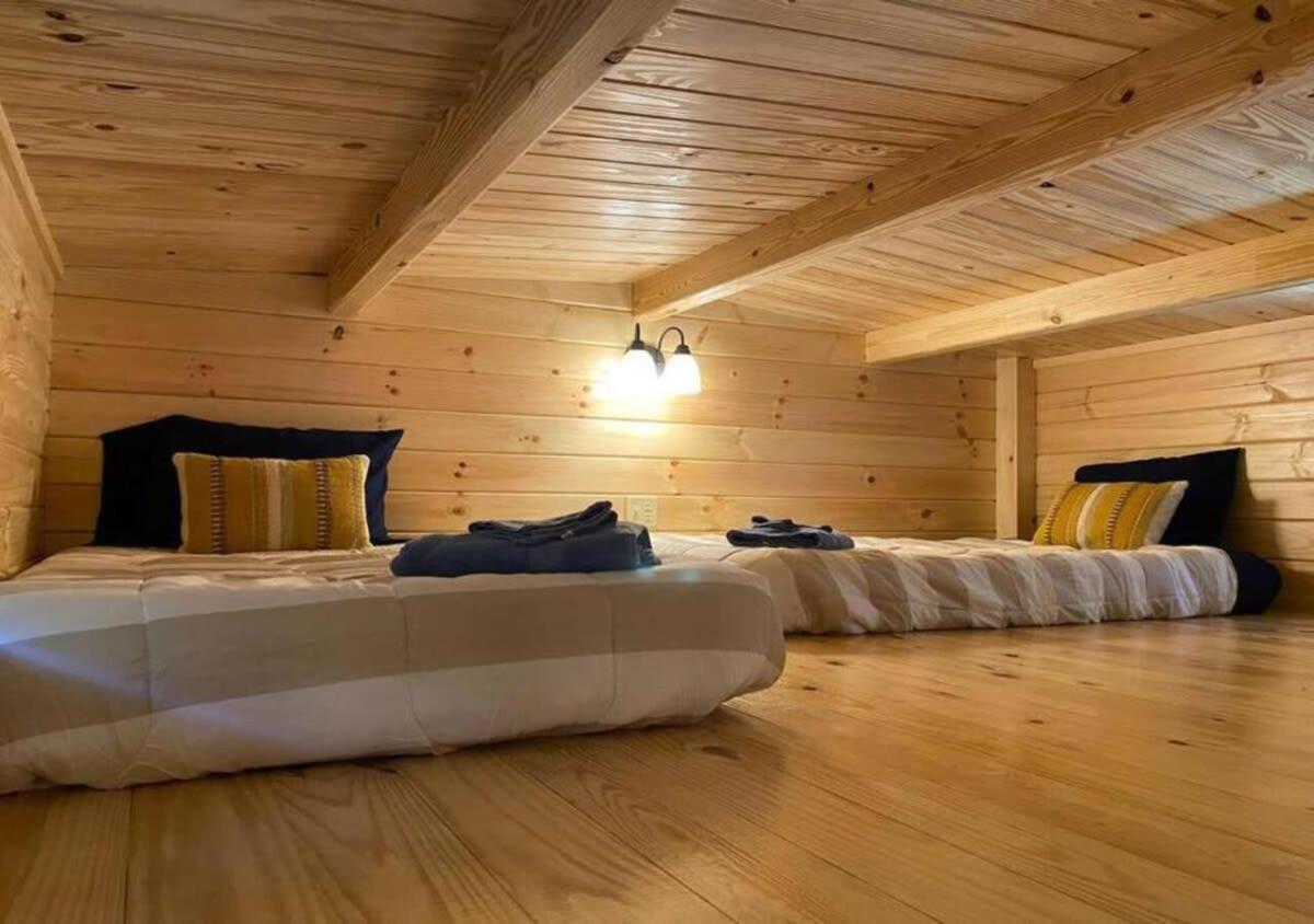 Serene 1Br Cabin Near Nc Z00 With Loft & Waterview Asheboro Buitenkant foto