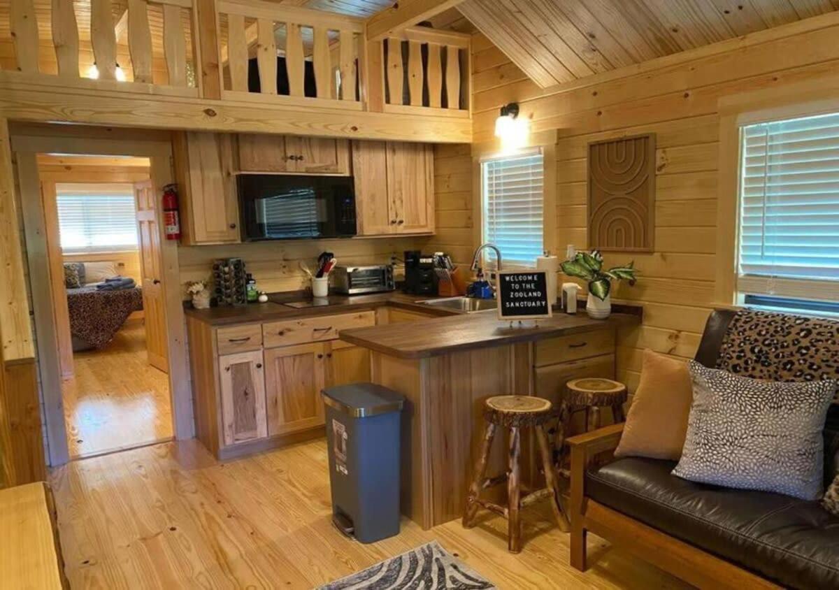 Serene 1Br Cabin Near Nc Z00 With Loft & Waterview Asheboro Buitenkant foto